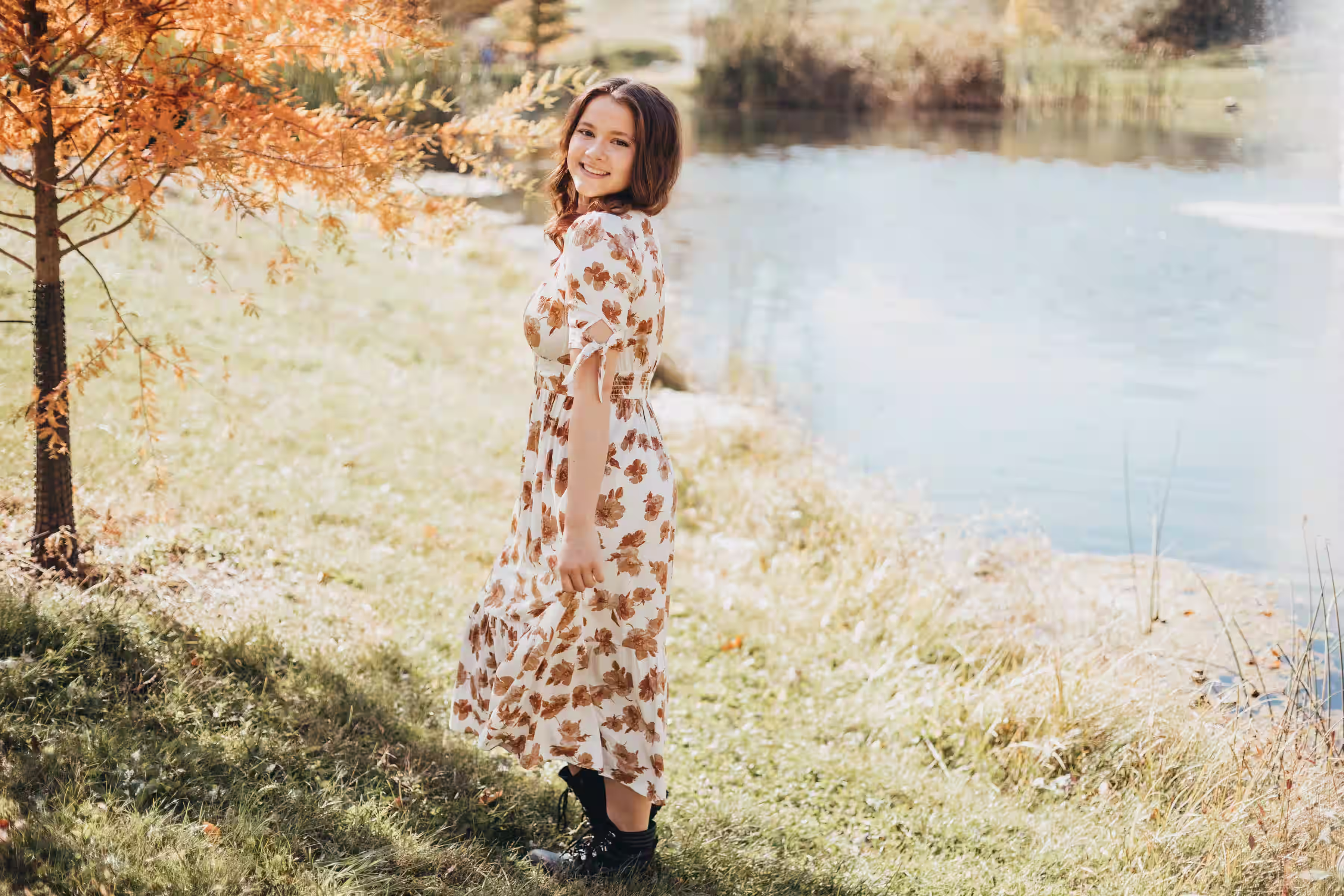 Moon Park senior photos Pittsburgh pond golden hour