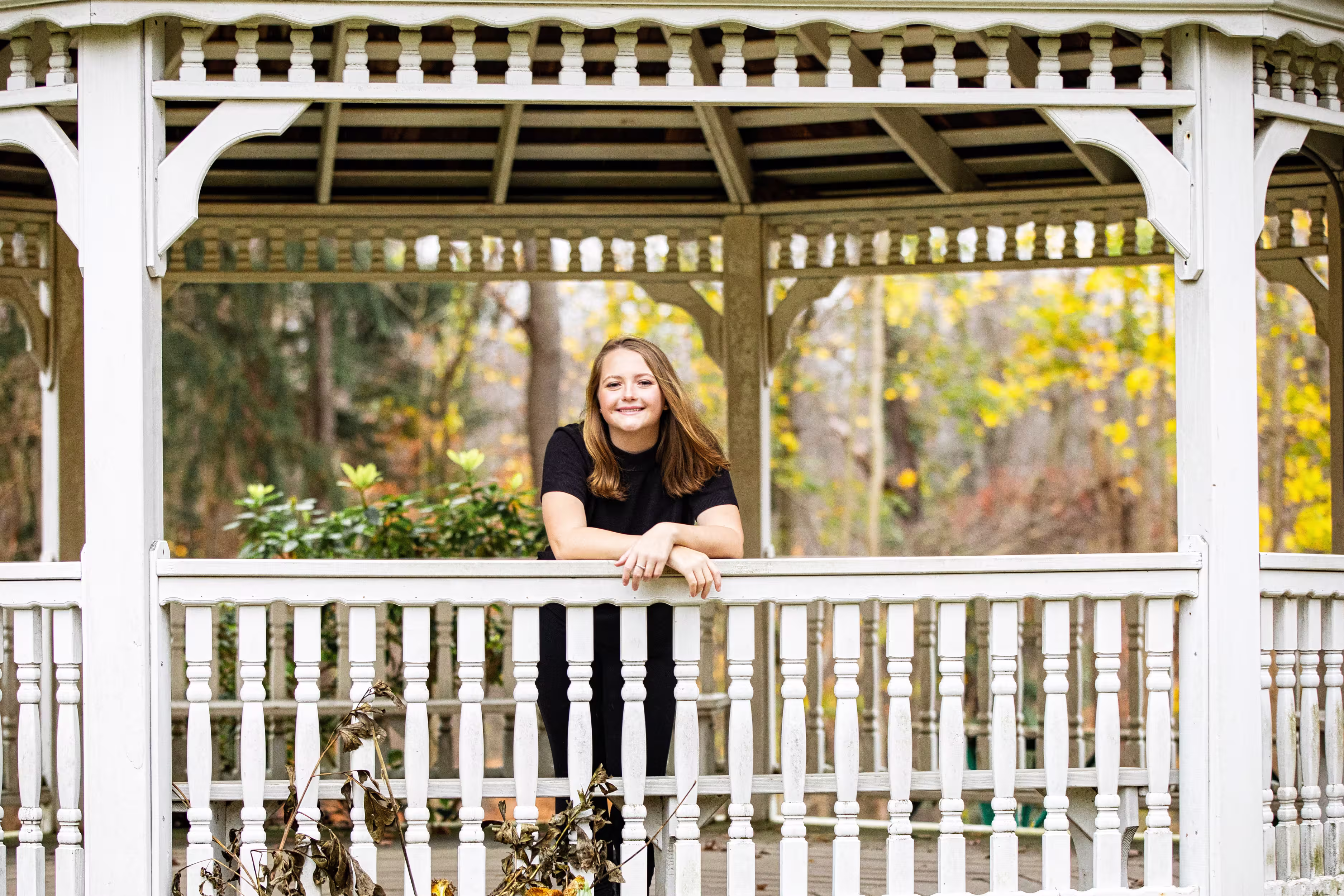 White gazebo Robin Hill Park Moon Township - senior portrait photography Pittsburgh