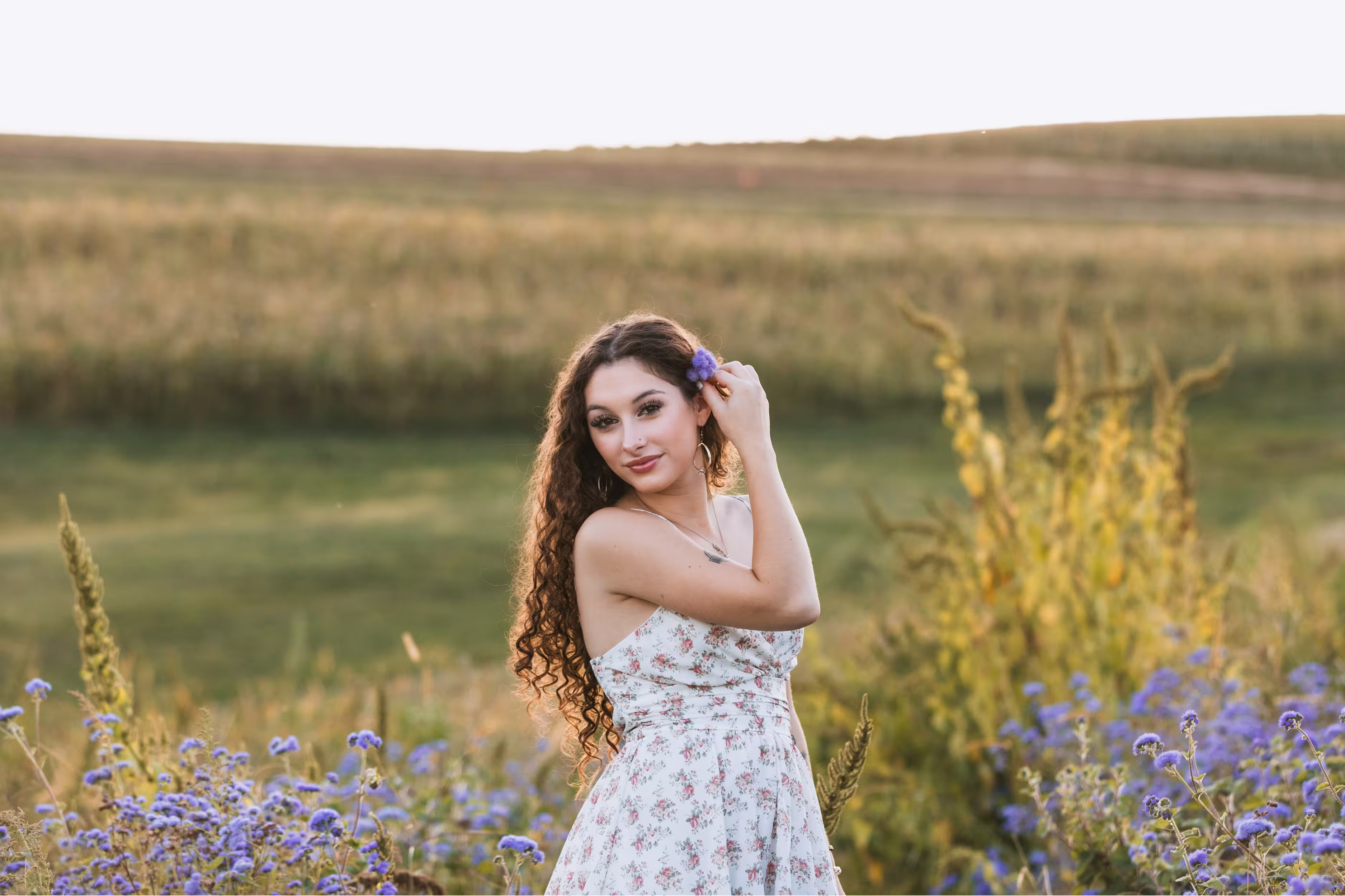 Golden hour senior photos Pittsburgh Simmons Farm warm light